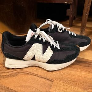 New Balance 327 sneakers shoes black white womans 7